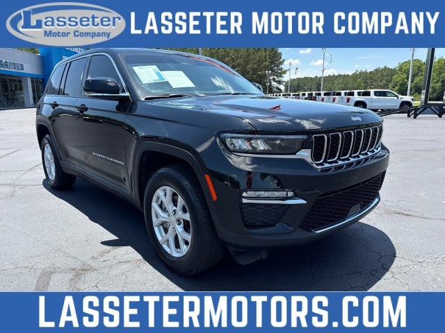 2024 Jeep Grand Cherokee Limited in Black — front three-quarter view