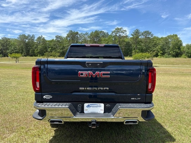 2022 GMC Sierra 1500 — interior view